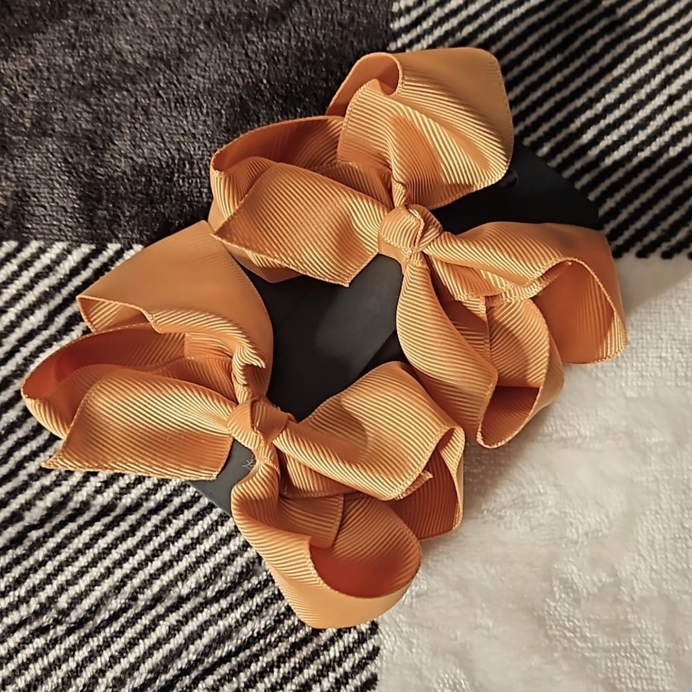 Pair of Girls golden tan Fall 6" Bows